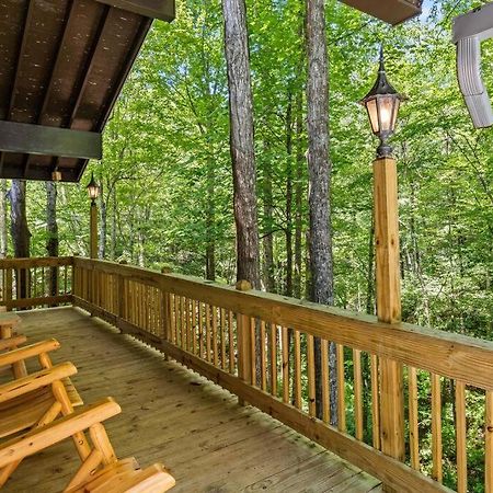Bourbon Hollow Lodge With Hot Tub And Pool Plus Game Room Only 5 Min To Downtown 蓋特林堡 外观 照片