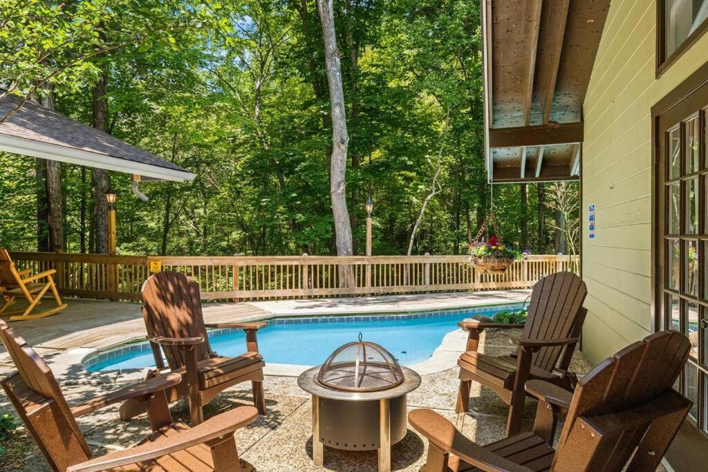 Bourbon Hollow Lodge With Hot Tub And Pool Plus Game Room Only 5 Min To Downtown 蓋特林堡 外观 照片