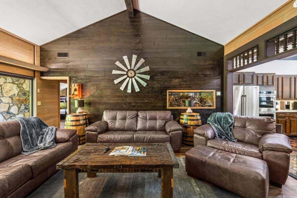 Bourbon Hollow Lodge With Hot Tub And Pool Plus Game Room Only 5 Min To Downtown 蓋特林堡 外观 照片