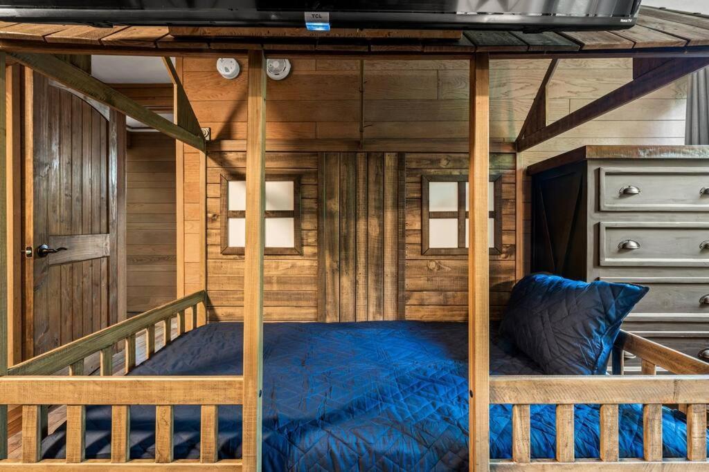 Bourbon Hollow Lodge With Hot Tub And Pool Plus Game Room Only 5 Min To Downtown 蓋特林堡 外观 照片