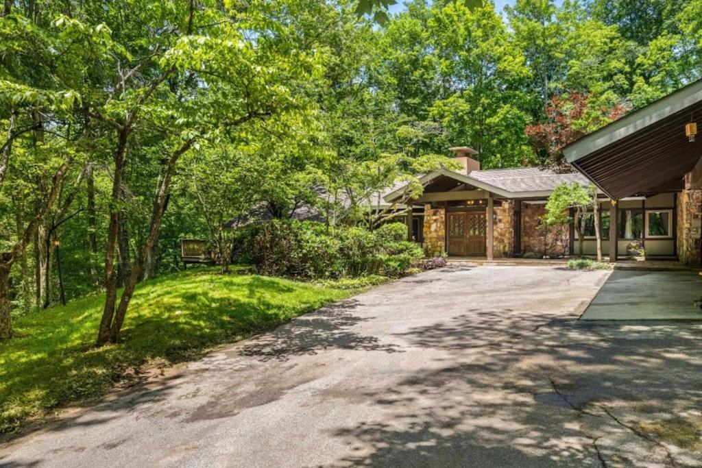 Bourbon Hollow Lodge With Hot Tub And Pool Plus Game Room Only 5 Min To Downtown 蓋特林堡 外观 照片